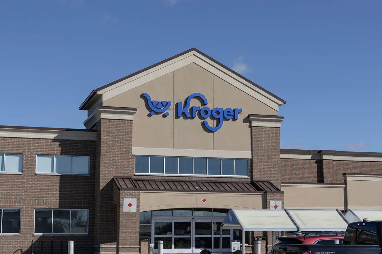 Declining fuel prices ding Kroger earnings